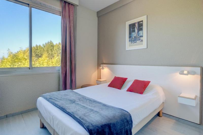 Double Room image 3