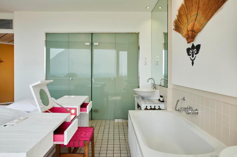 Deluxe Double Room in Revolving Building image 3