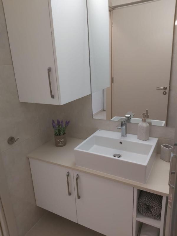 Dinglis Residences 31 - image 4
