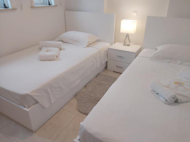 Dinglis Residences 31 - image 7