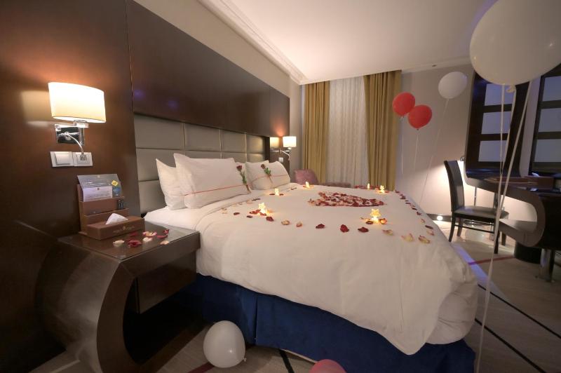 Honymoon Deluxe King Haram View