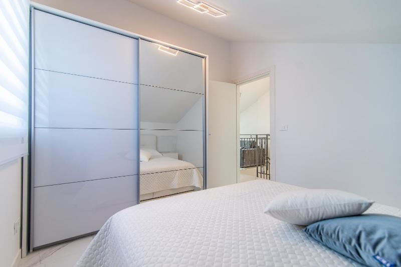 Luxury Apartment Queens - image 15