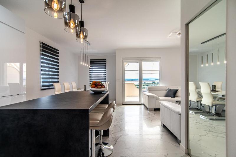 Luxury Apartment Queens - image 7