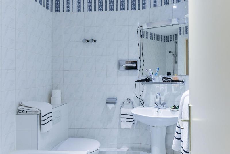 Triple Room image 4