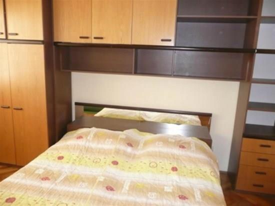 One-Bedroom Apartment image 3
