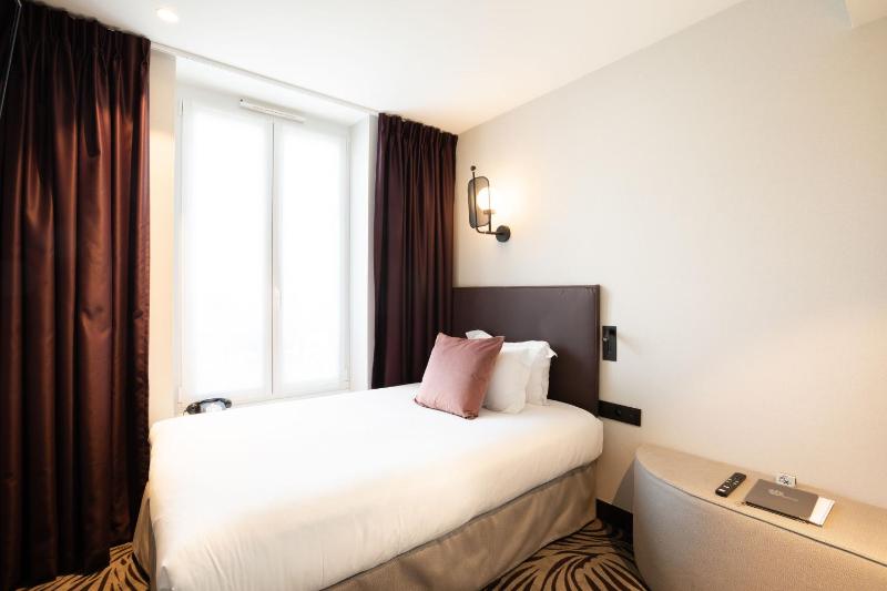 Single Room image 3