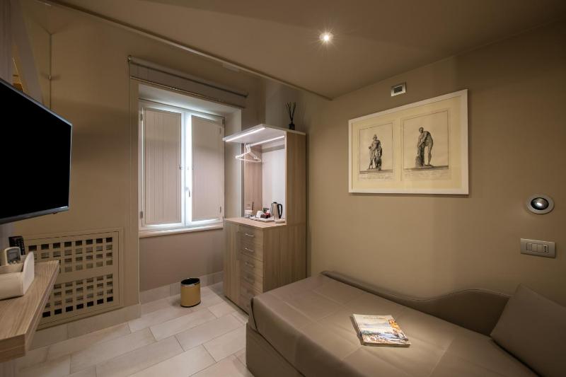 Superior Double Room - Split Level image 3