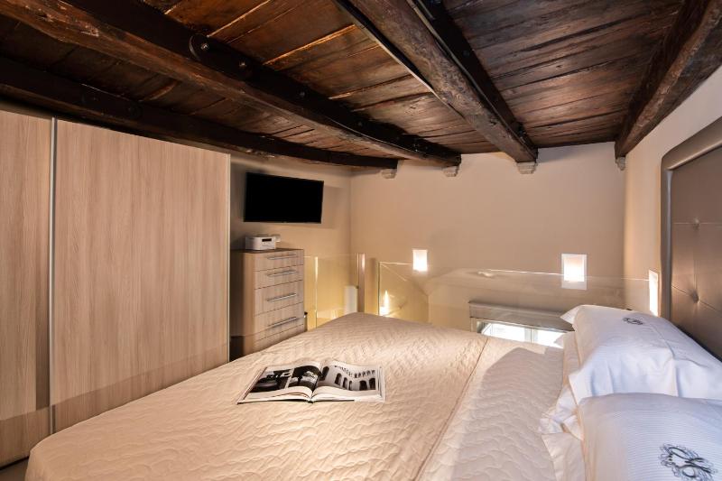 Superior Double Room - Split Level image 4