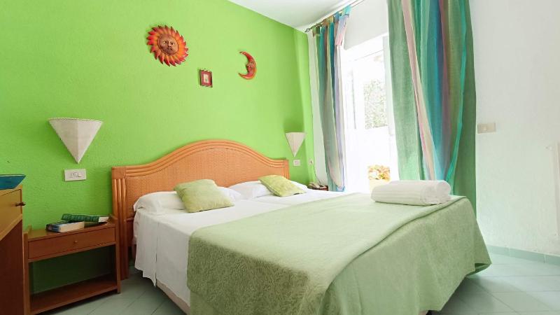 Summer Vibes B&B - image 12