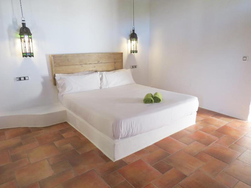 Double Room image 3