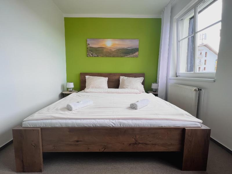 Double Room image 3
