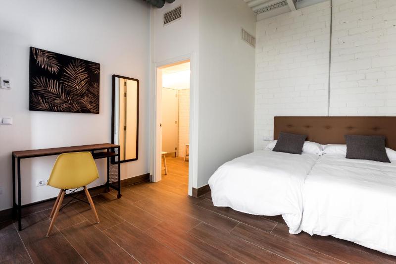 Twin Room image 1