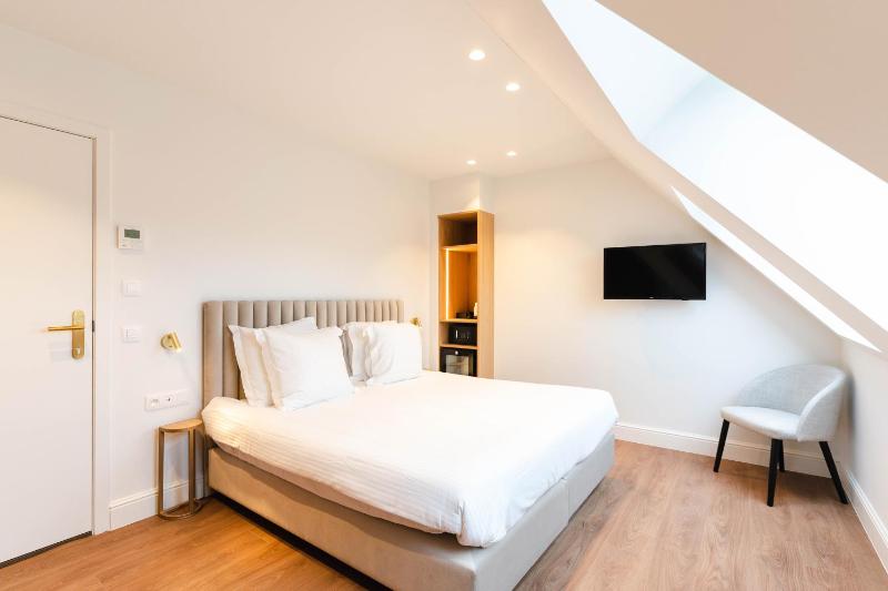 Duplex Quadruple Room