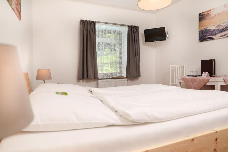 Standard Double Room with Shower image 2