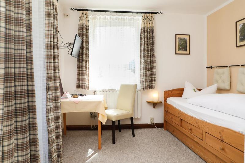 Single Room image 2