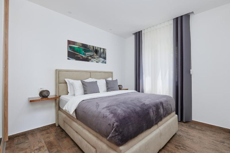 Apartment with Sea View image 4