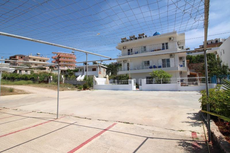 Sunset Apartments Berdenesh Sarandë - image 12