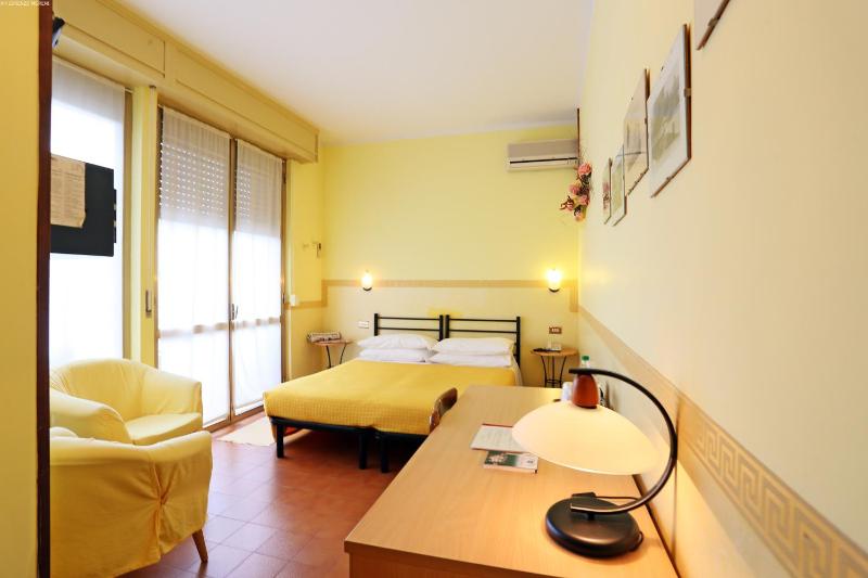 Quadruple Room image 1