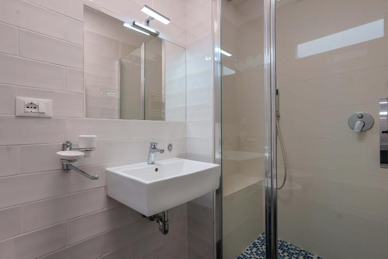 Triple Room image 2