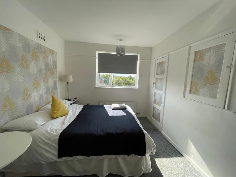 Budget Double Room 1 image 1