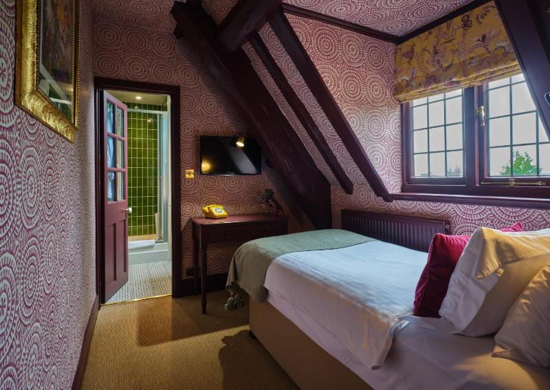 Single Room image 3