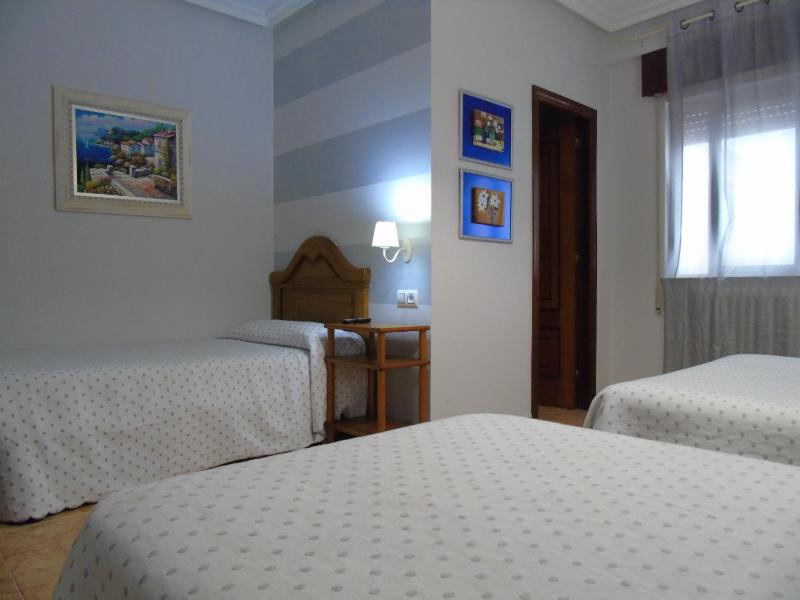 Quadruple Room image 4