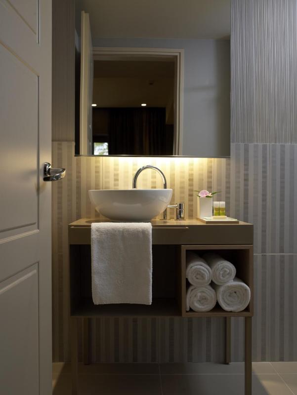 Standard Single Room image 4