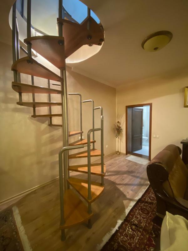 Central House - image 10