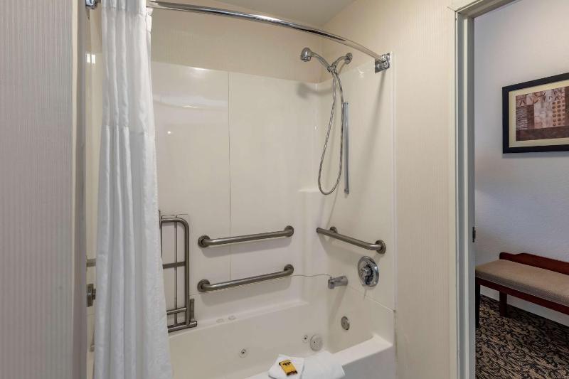 King Room - Disability Access/Non-Smoking image 2