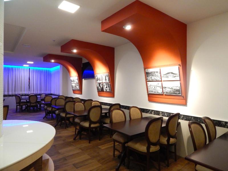 Normandy Hotel - image 7