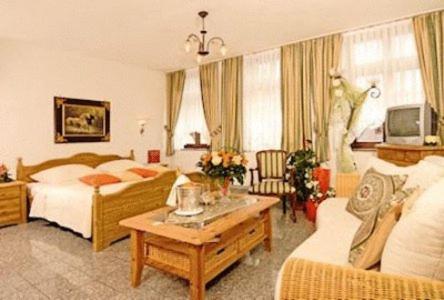 Double Room image 2