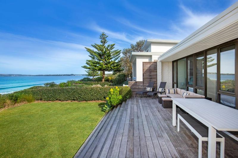 Azure Absolute Beachfront I Pet Friendly - image 17