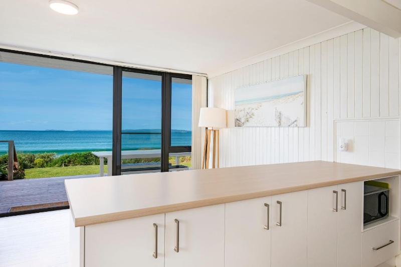 Azure Absolute Beachfront I Pet Friendly - image 18