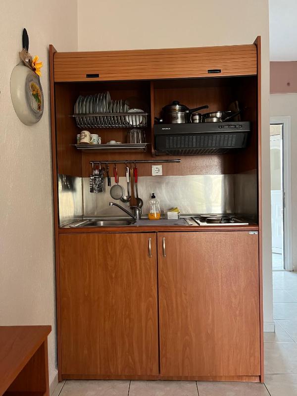 One-Bedroom Apartment image 3