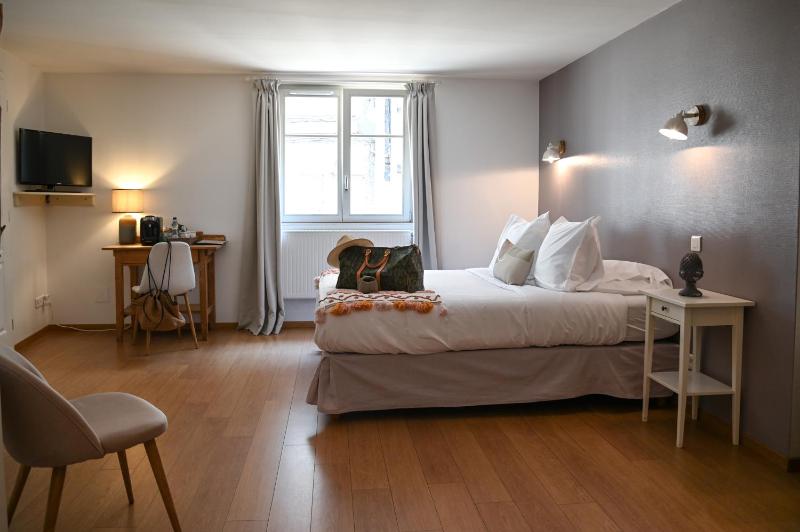 Double Room with Private Bathroom image 3