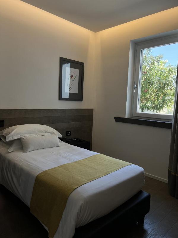Single Room image 1