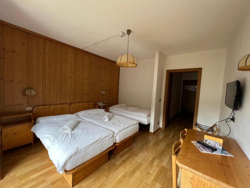 Triple Room with Balcony image 1