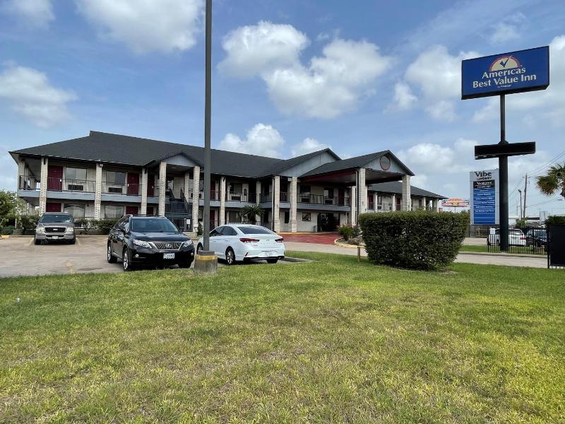 Americas Best Value Inn Houston Hobby Airport - image 1