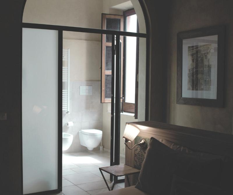 King Suite with Balcony image 2