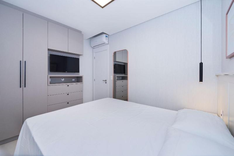 Adra 206 - 3 Bedrooms - 2 Parking Spaces | Downtown Bombinhas - image 11