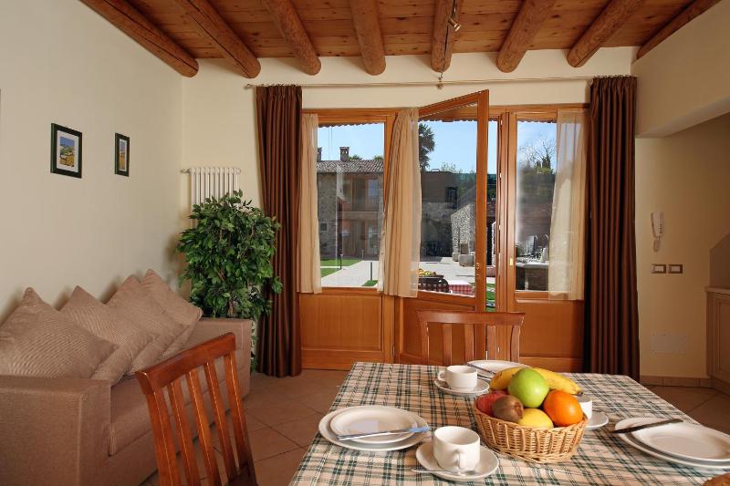 Two-Bedroom Apartment Top with Terrace image 4