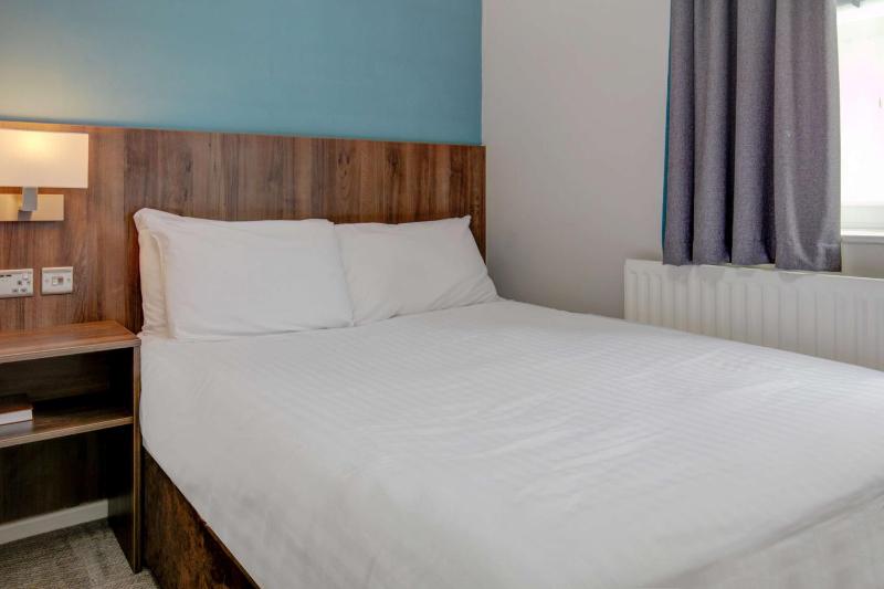 Small Double Room - Non-Smoking image 1
