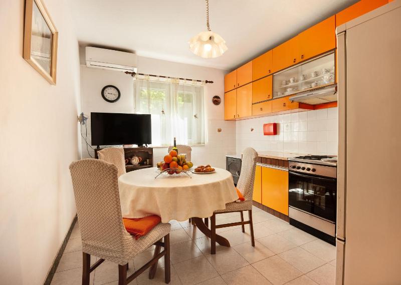 Apartment Tina - image 19
