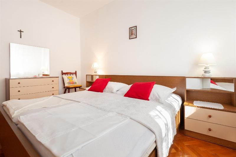 Apartment Tina - image 22