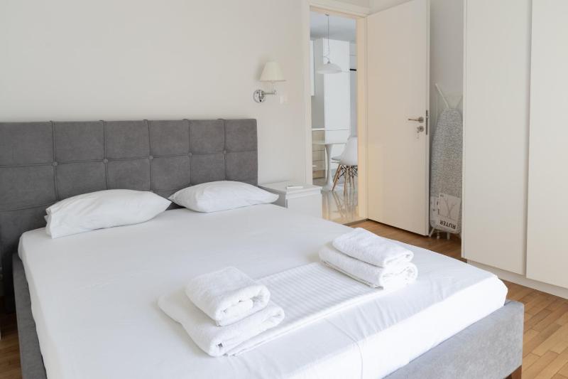 One-Bedroom Apartment image 1
