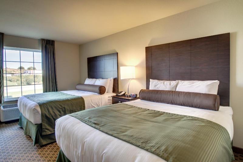 Queen Room with Two Queen Beds image 1