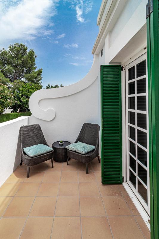 Charming and Modern 3-Bedroom Duplex in Aloha Pueblo with Mountain Views - image 11