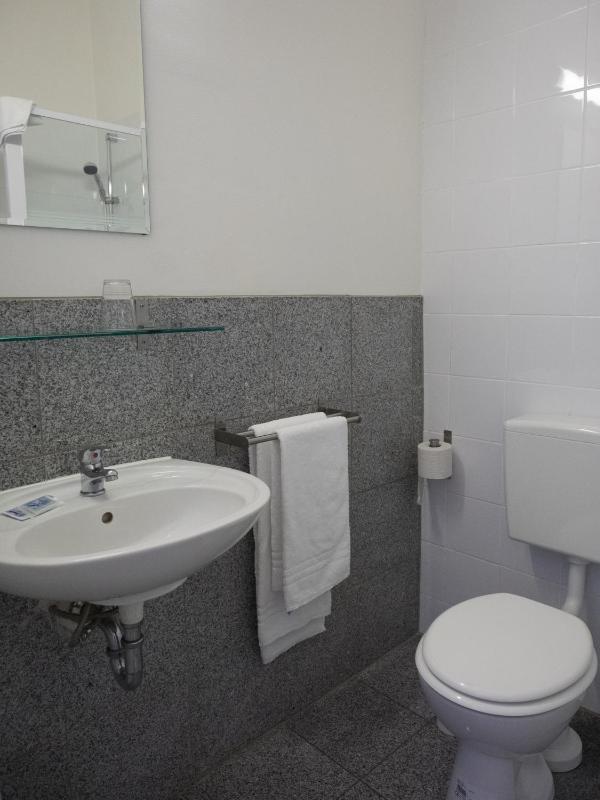 Standard Double Room image 1