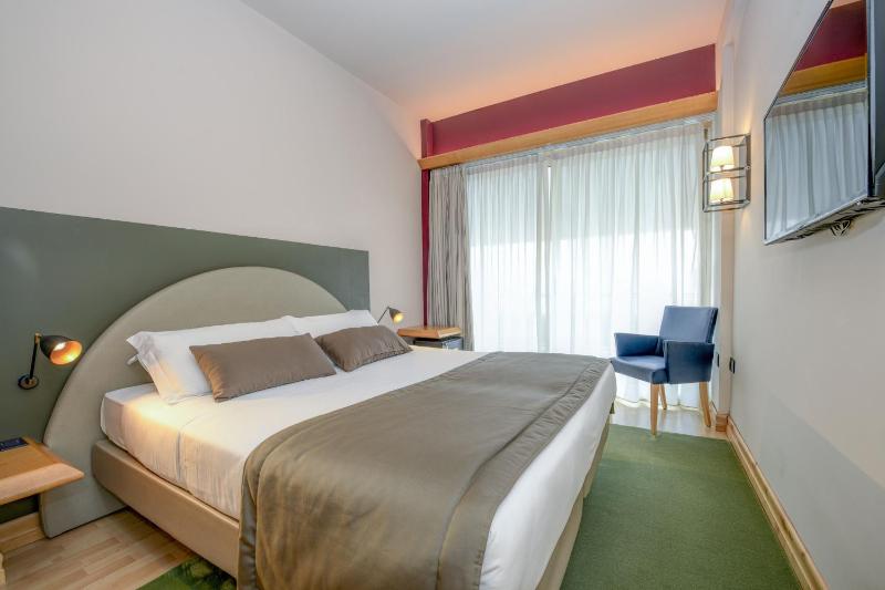 Premium Double Room image 1