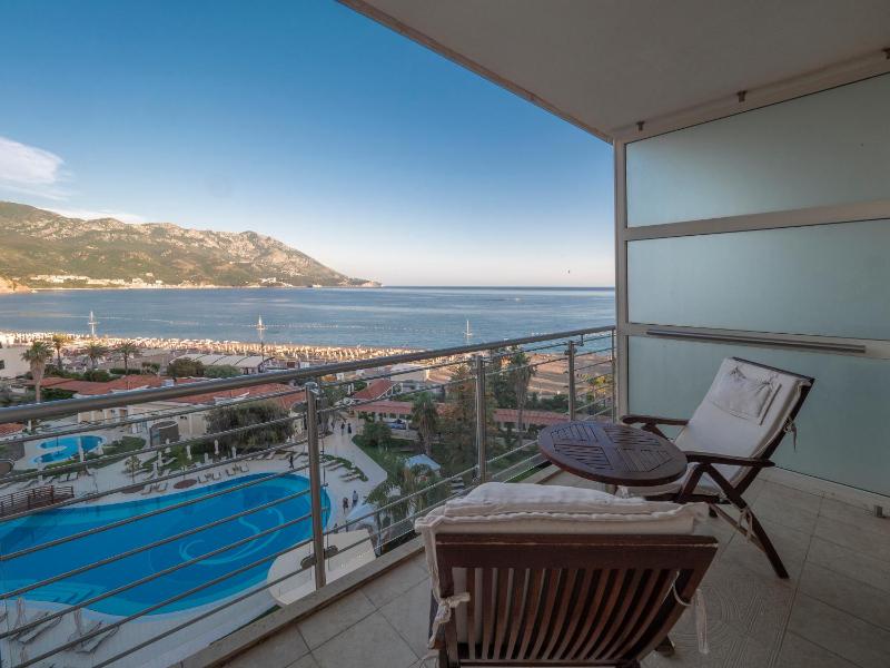 Superior Room with Sea View image 2
